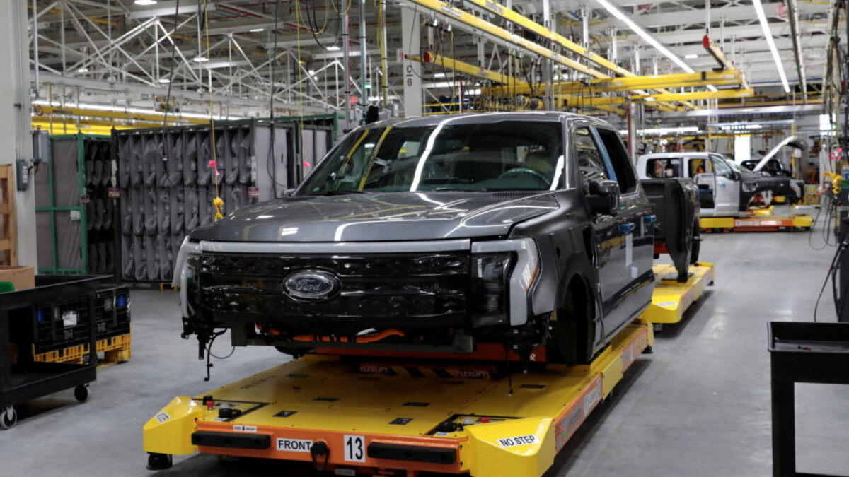 Ford, Almanya’da elektrikli araç fabrikası açtı