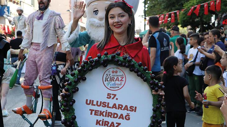 Tekirdağ Uluslararası Kiraz Festivali kortej yürüyüşü ile başladı