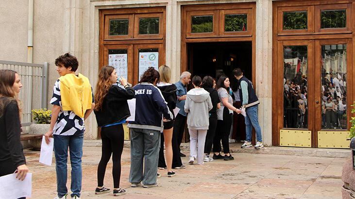 YKS’de ilk oturum TYT sona erdi