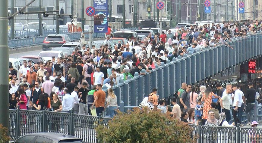 İstanbul’un tarihi mekanlarında bayram yoğunluğu