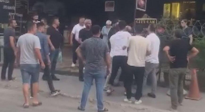 Oto yıkamacıda bagaj kapağını sert kapattın kavgası! Kadın müsteri akrabalarını aradı