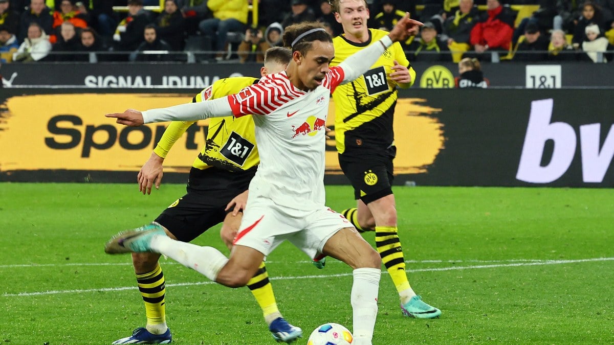 Leipzig, Dortmund’u deplasmanda devirdi