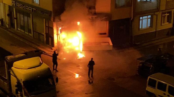 Bursa’da korkutan yangın! Kamyonette çıktı, iş yerine sıçradı…
