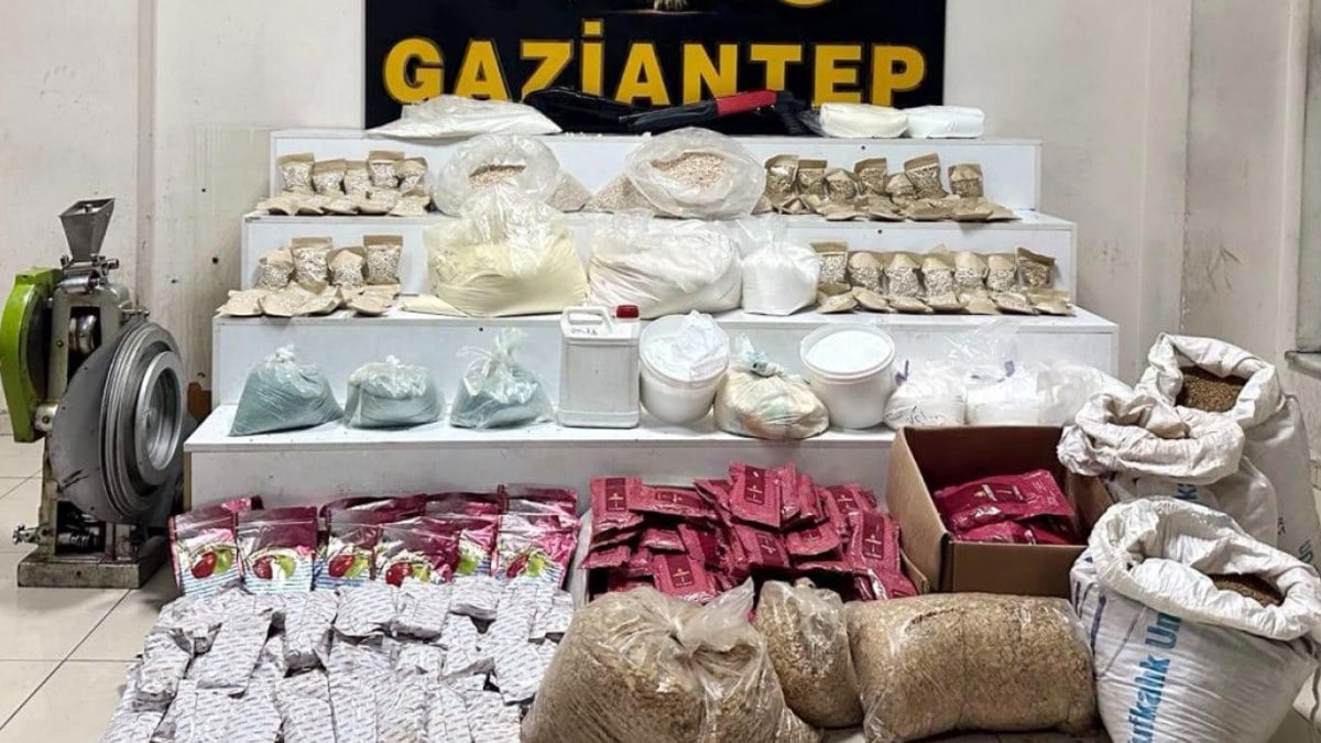 Gaziantep’te MİT ve polisten ortak operasyon: 193 bin uyuşturucu hap ele geçirildi