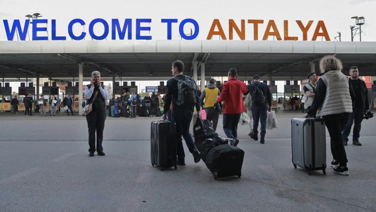 Antalya’dan yeni turizm rekoru: Tüm zamanların en iyi başlangıcı