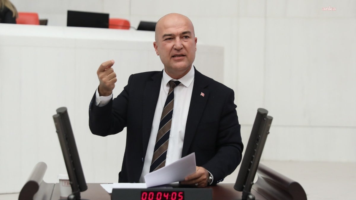 CHP’li Murat Bakan dizide kullanılan silahları gerçek sandı