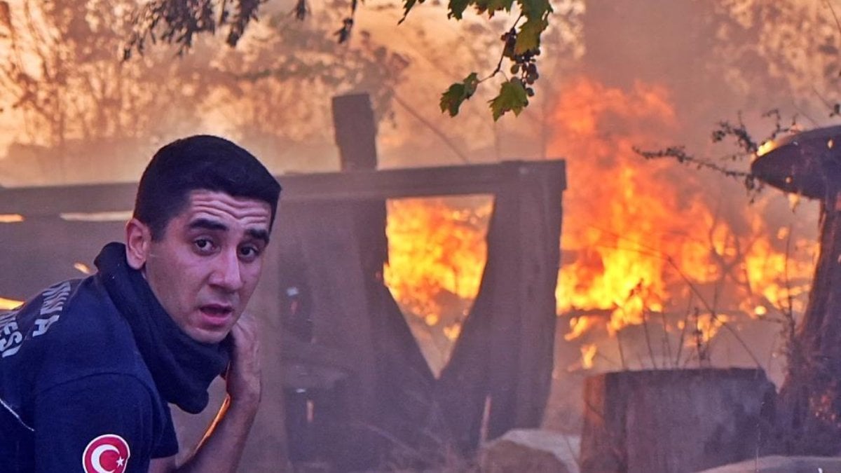 Antalya’da yanan alanlar havadan görüntülendi