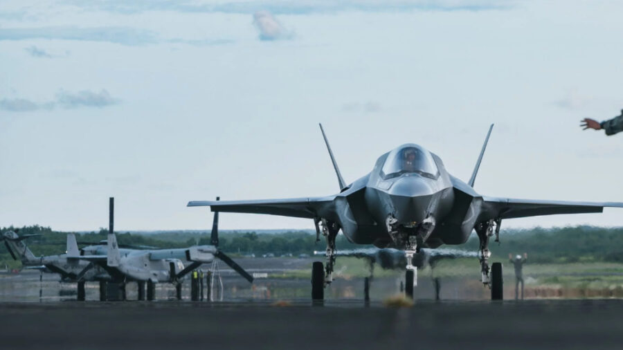 ABD savaş uçakları, Venezuela hava sahası yakınlarında uçuş yaptı