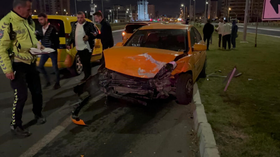 Kayseri’de alkollü sürücü kaza yaptı: Gazeteci çekerse alkolmetreyi üflemem