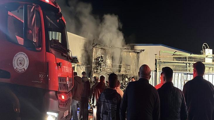 Kocaeli’de geri dönüşüm deposunda yangın